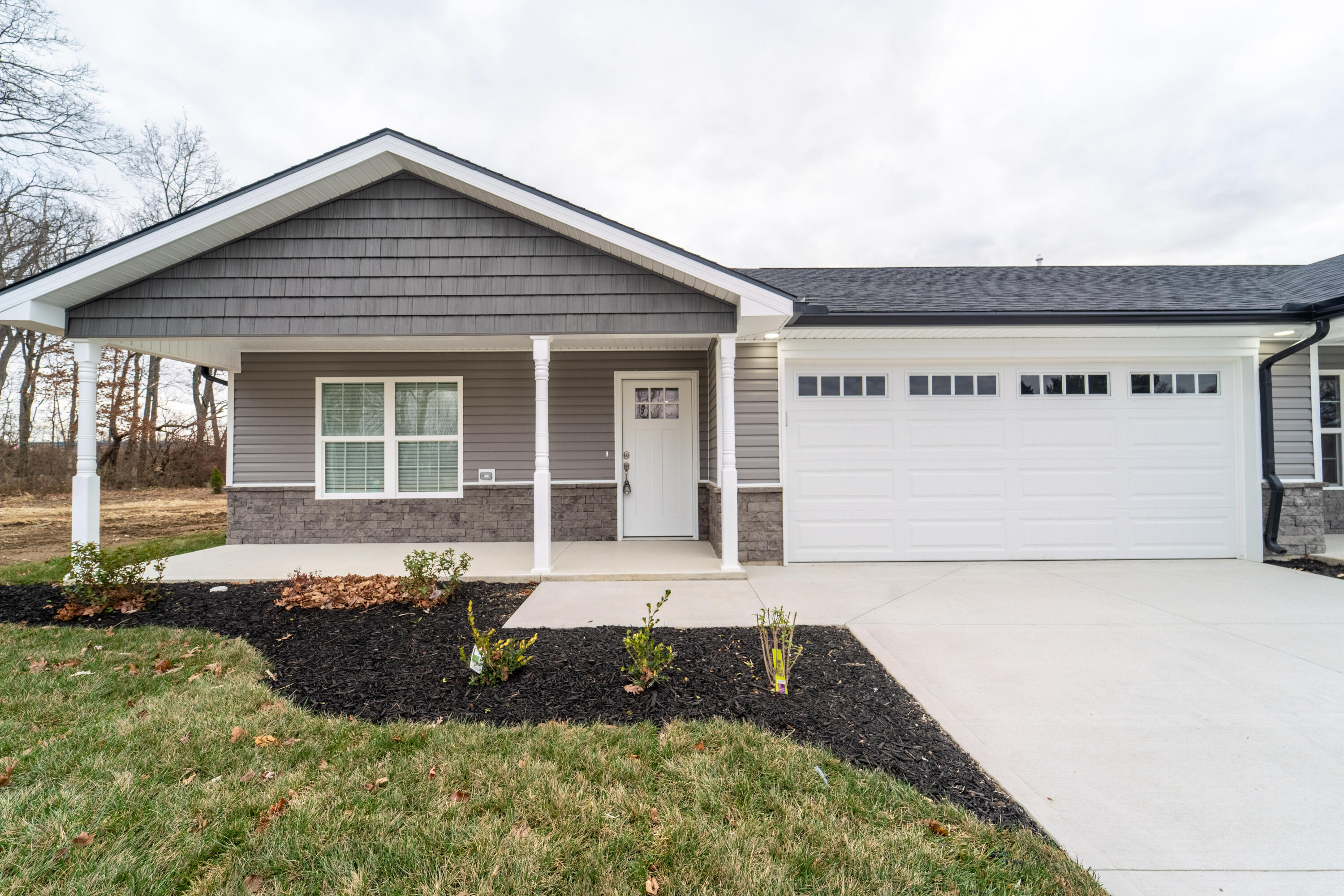 4514 West Ridgewood Road Springfield, OH 45503 - Photo 3 of 31