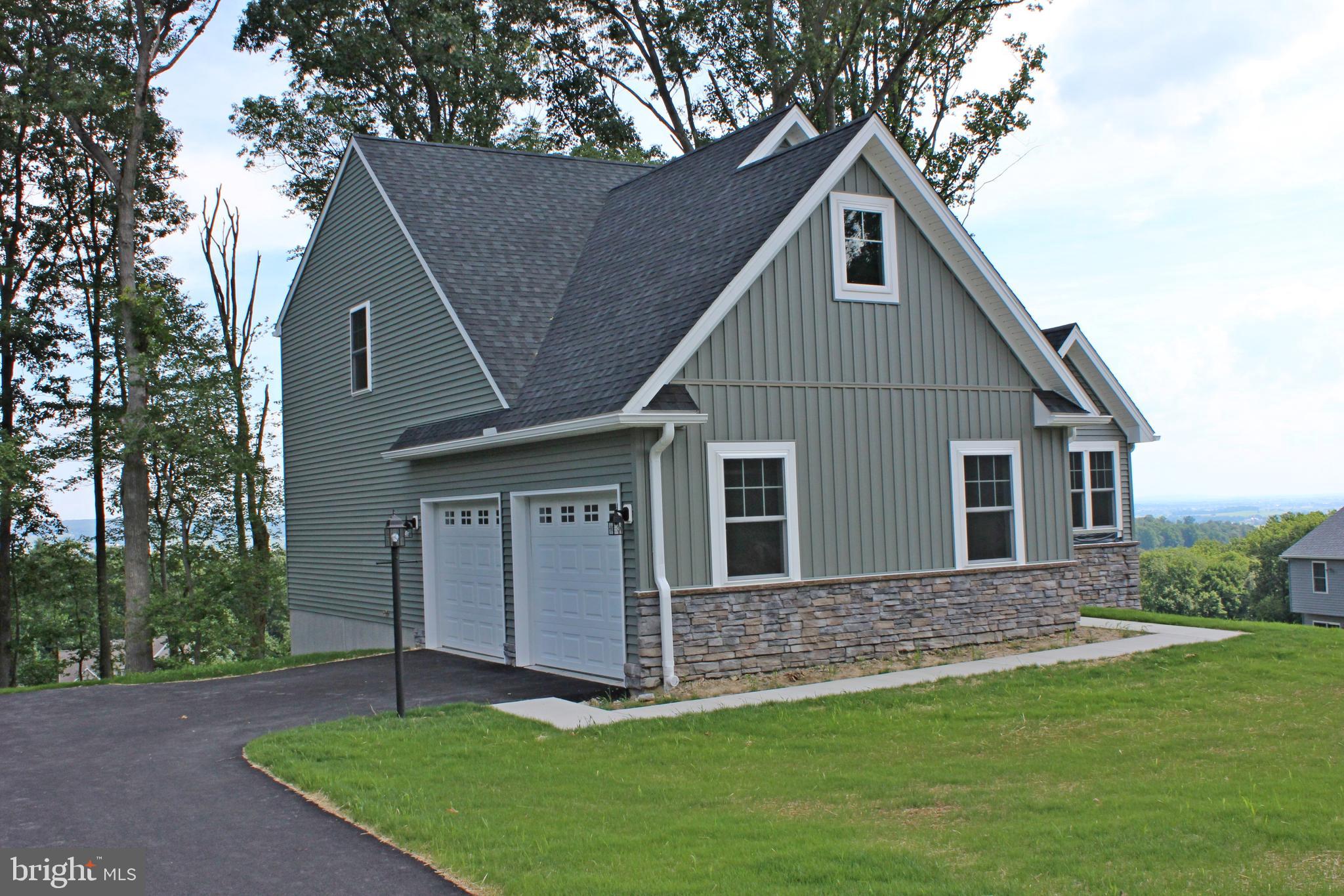 225 West Newport Road Lititz, PA 17543 - Photo 2 of 31