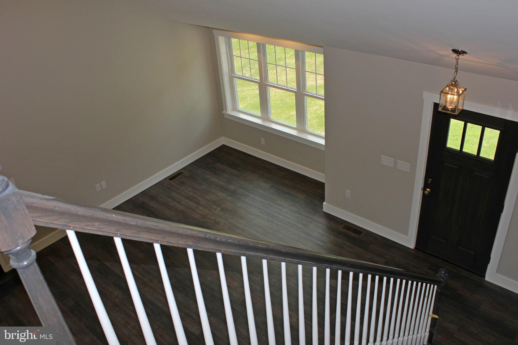 225 West Newport Road Lititz, PA 17543 - Photo 8 of 31