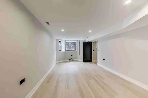 $5,250 | 1311 North Rockwell Street, Unit 1, Chicago, IL 60622