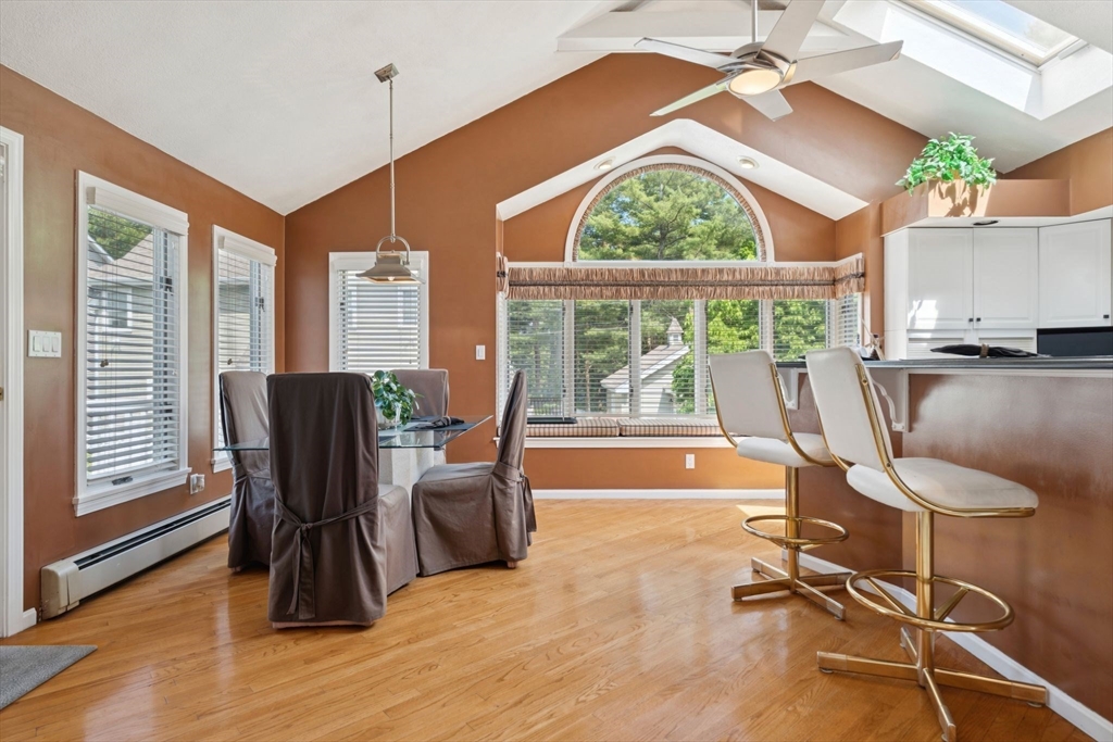 42 Woodland Road Wakefield, MA 01880 - Photo 8 of 41