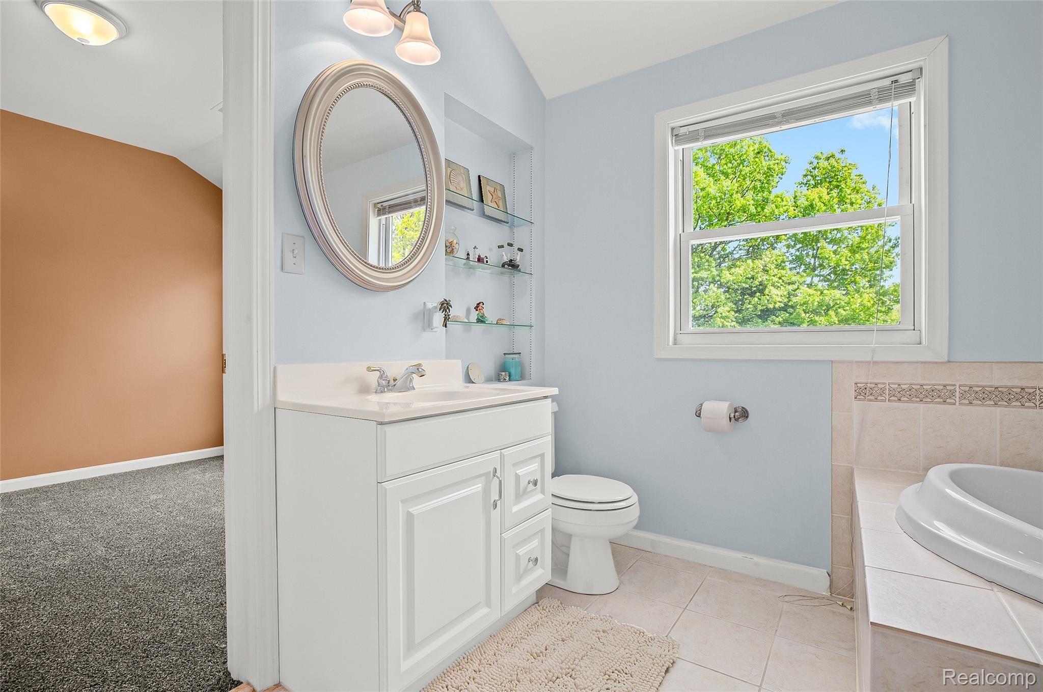 728 Riverside Drive Linden, MI 48451 - Photo 17 of 51 27.Bathroom