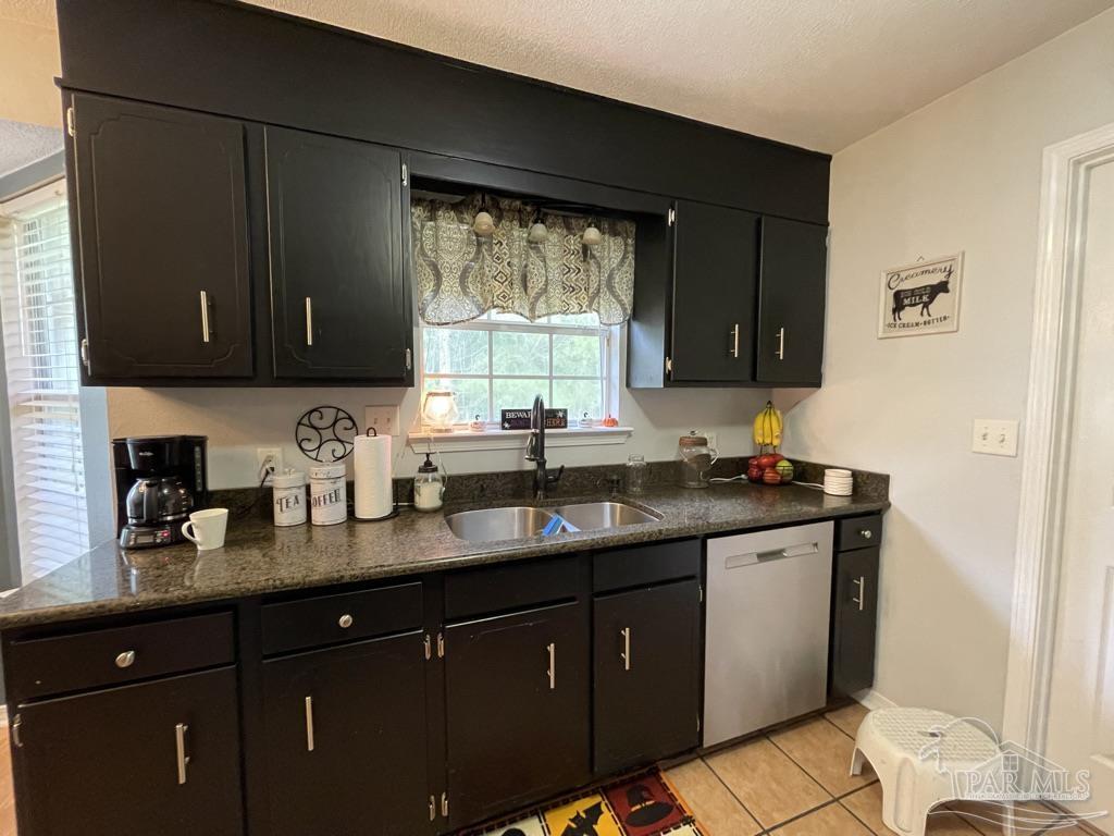 1251 Williams Ditch Road Cantonment, FL 32533 - Photo 9 of 15