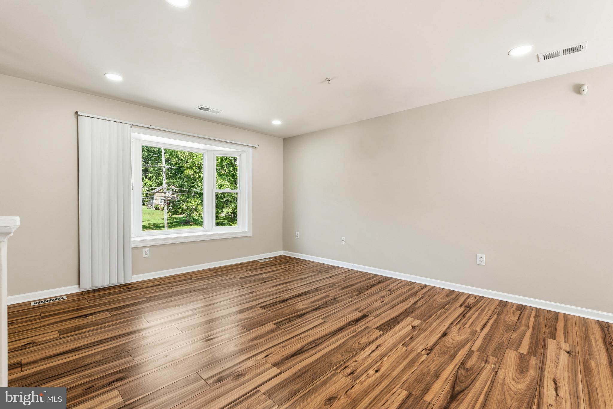 8514 Dangerfield Road Clinton, MD 20735 - Photo 5 of 63
