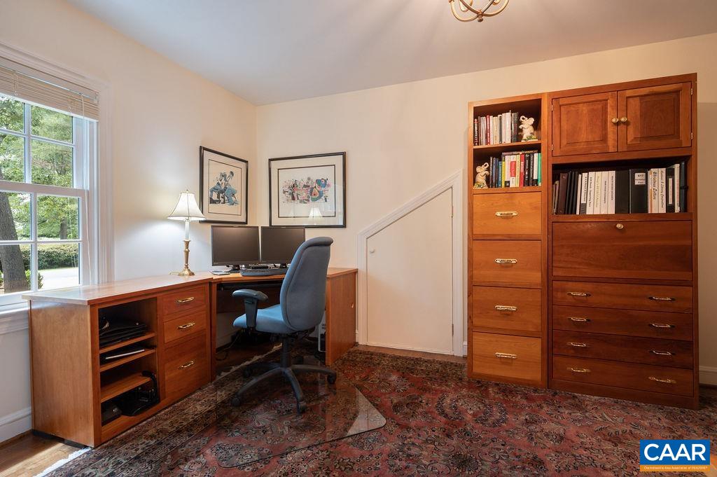 969 Tanglewood Road Charlottesville, VA 22901 - Photo 42 of 62 a view of workspace with lounge chair
