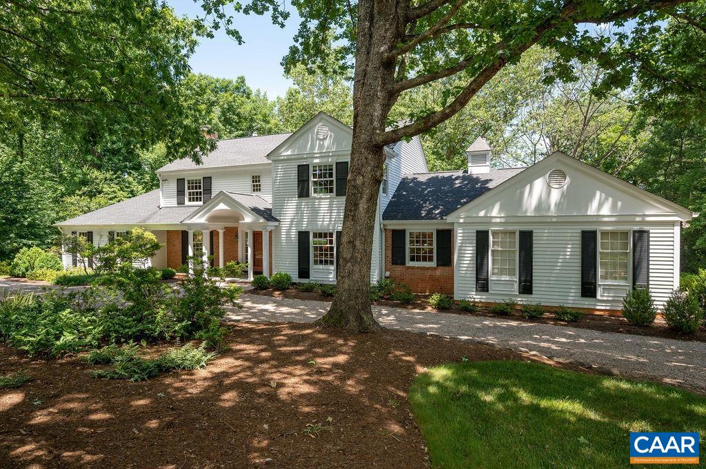 969 Tanglewood Road Charlottesville, VA 22901 - Photo 6 of 62 a front view of a house with yard