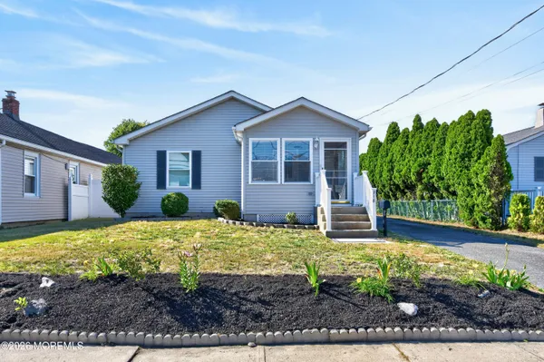 $899,000 | 718 18th Avenue, Lake Como, NJ 07719