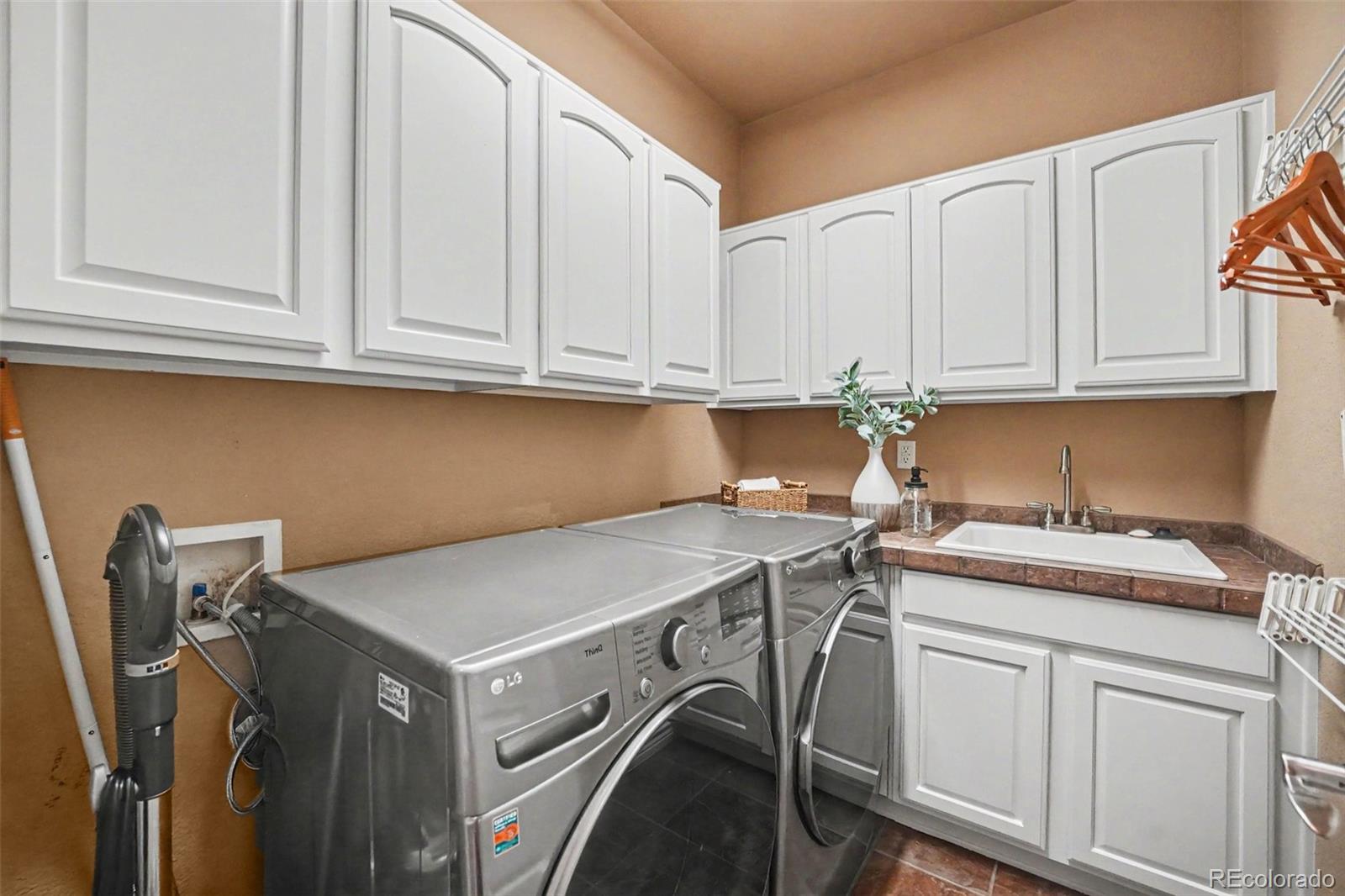 2783 Southshire Road Highlands Ranch, CO 80126 - Photo 18 of 50 Gallery Image 18