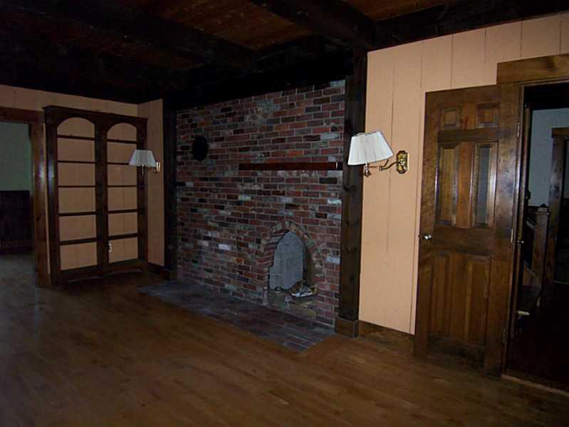 42 Bagley Road East Waterboro, ME 04030 - Photo 11 of 20 Living Room.
