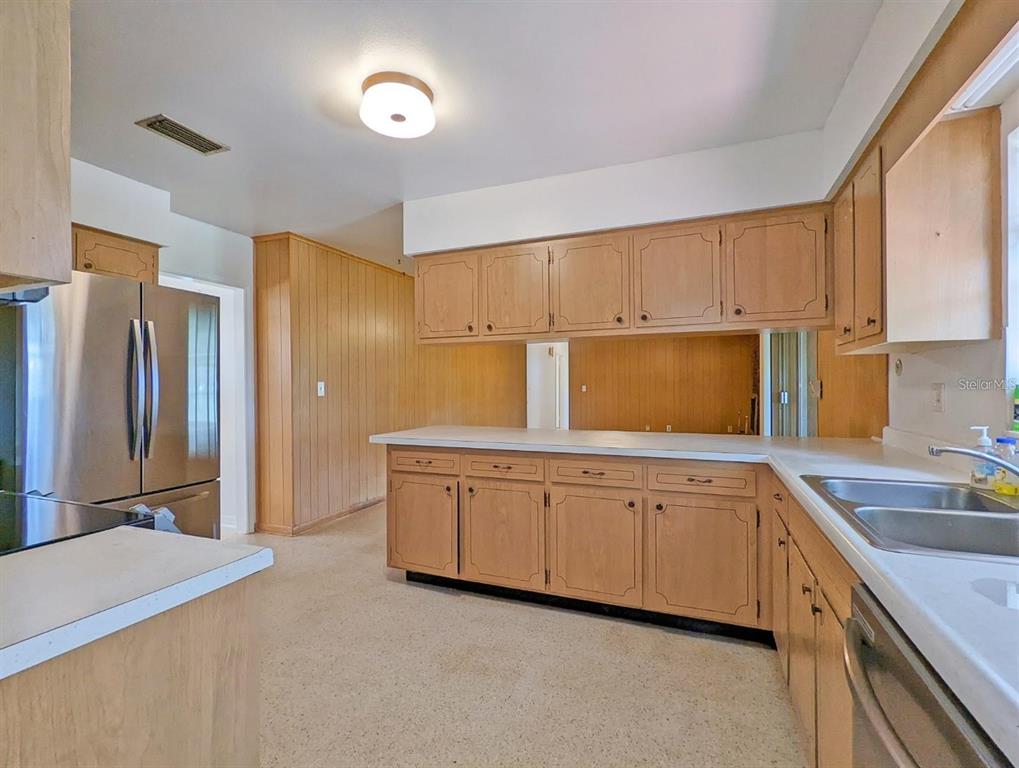 18110 Dorman Road Lithia, FL 33547 - Photo 12 of 25