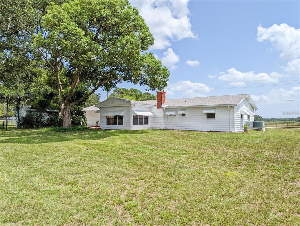 18110 Dorman Road Lithia, FL 33547 - Photo 3 of 25