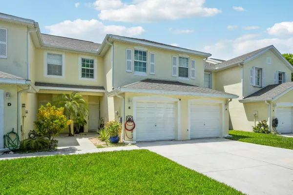 $389,999 | 226 Foxtail Drive, Greenacres, FL 33415