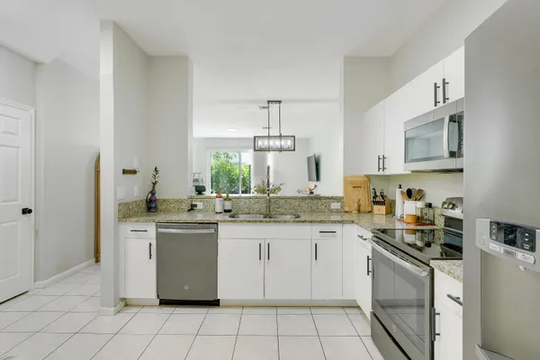 $389,999 | 226 Foxtail Drive, Greenacres, FL 33415