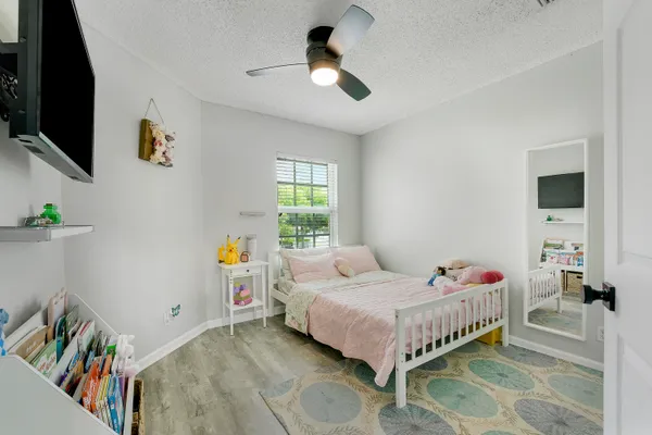 $389,999 | 226 Foxtail Drive, Greenacres, FL 33415