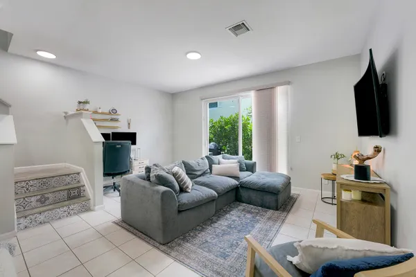 $389,999 | 226 Foxtail Drive, Greenacres, FL 33415