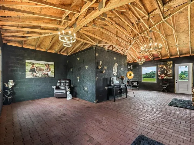 a view of a entryway with furniture