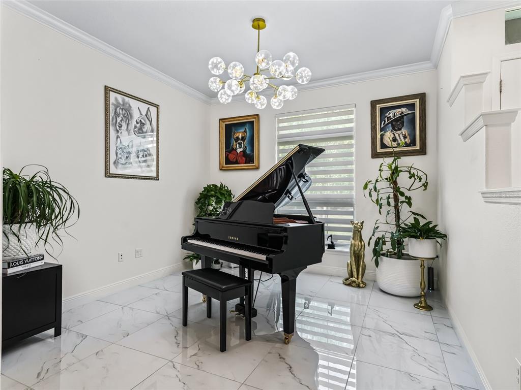 7161 Northeast 22nd Ct Road Ocala, FL 34479 - Photo 26 of 81 a living room with furniture
