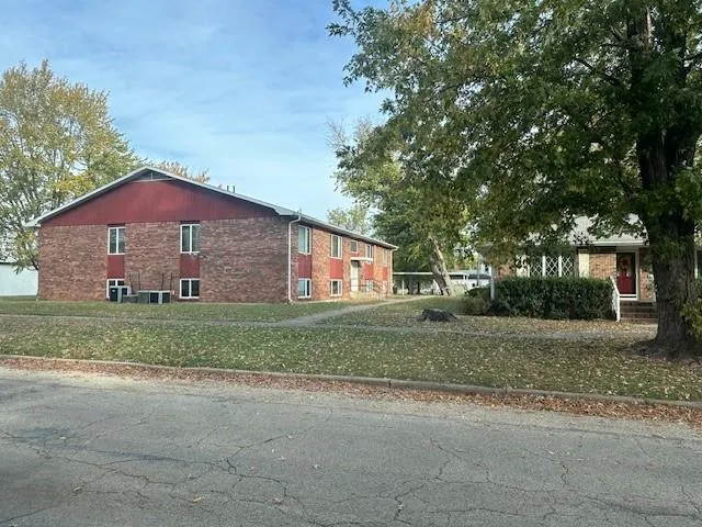 $799,000 | 100 North Green Street, Yates Center, KS 66783