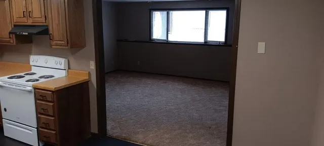 $799,000 | 100 North Green Street, Yates Center, KS 66783