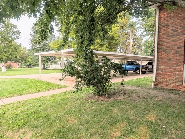 $799,000 | 100 North Green Street, Yates Center, KS 66783