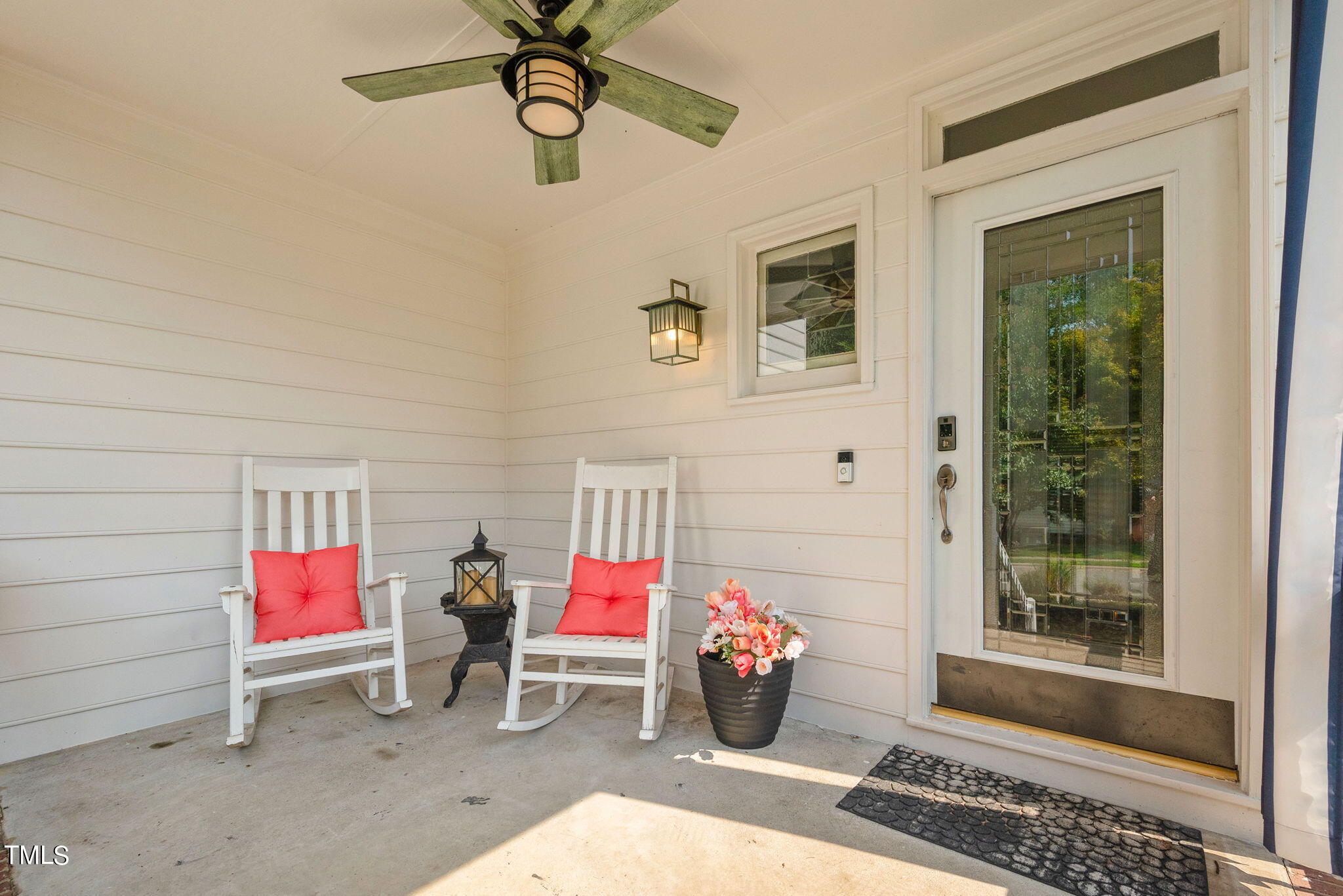 4400 Emmit Drive Raleigh, NC 27604 - Photo 3 of 38 a living room with furniture and a window