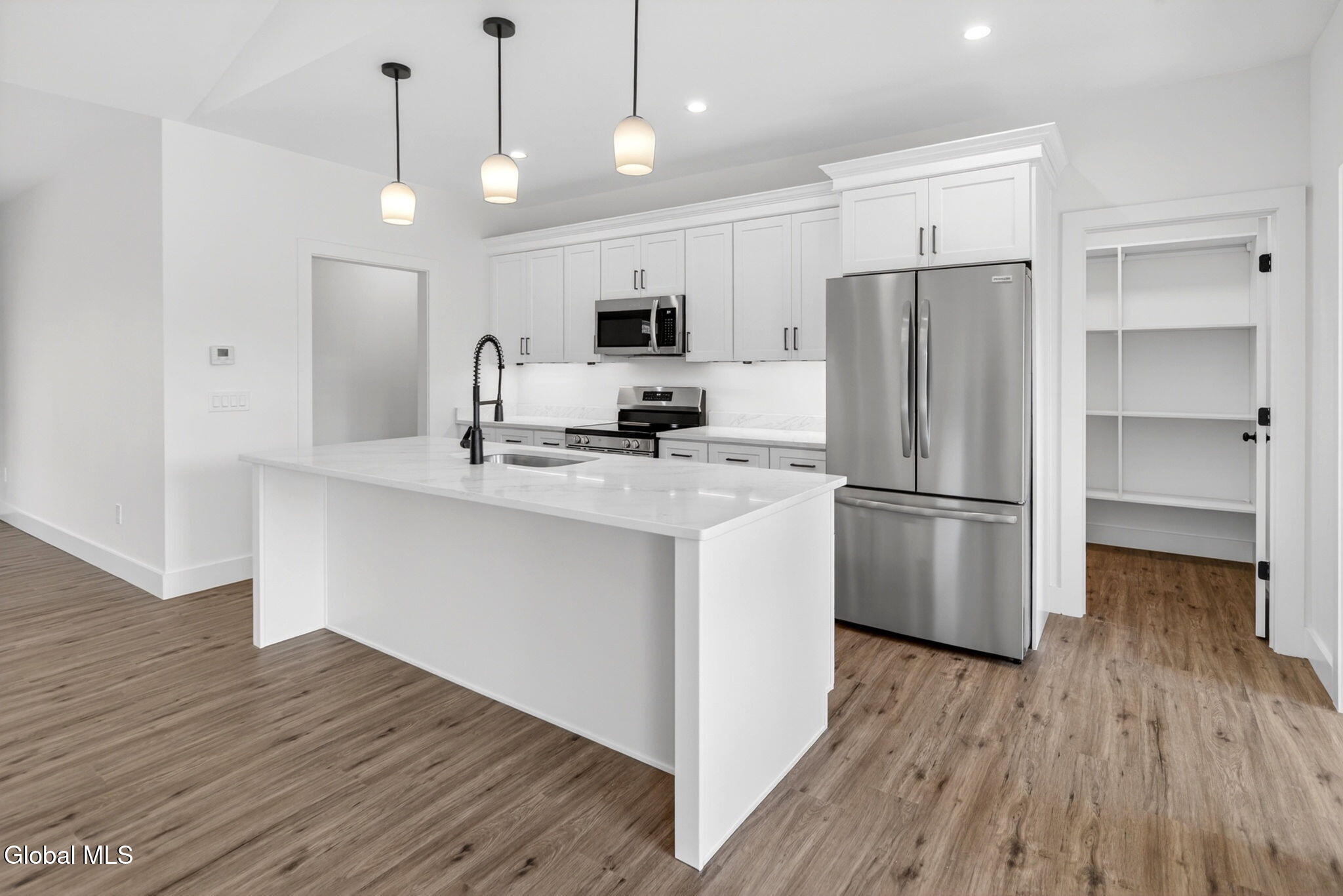 5 1/2 Gardner Road North Greenbush, NY 12198 - Photo 6 of 25 Interior 05
