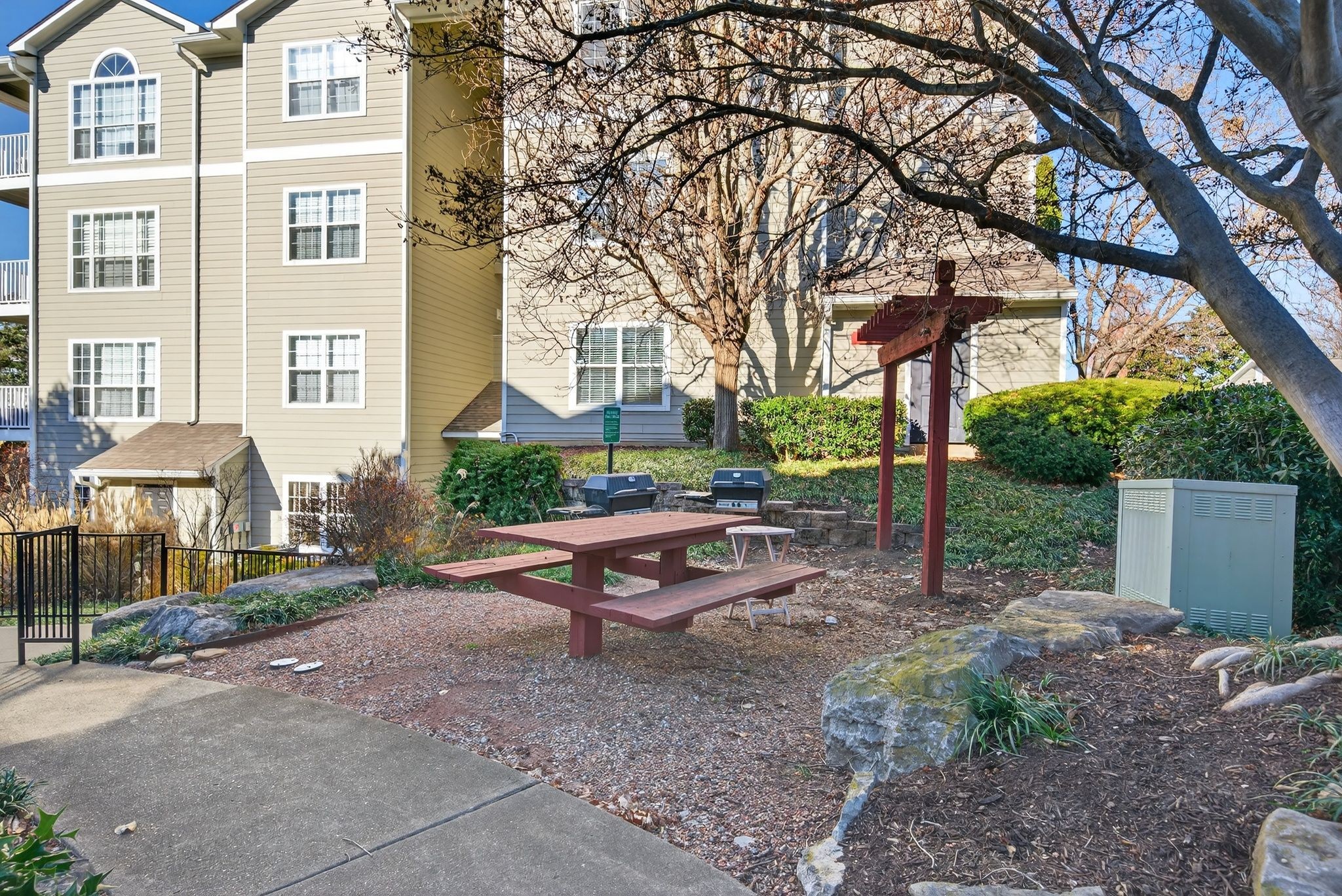 2025 Woodmont Boulevard, Unit 226 Nashville, TN 37215 - Photo 22 of 27