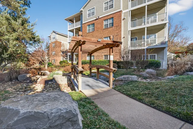 $239,000 | 2025 Woodmont Boulevard, Unit 226, Nashville, TN 37215