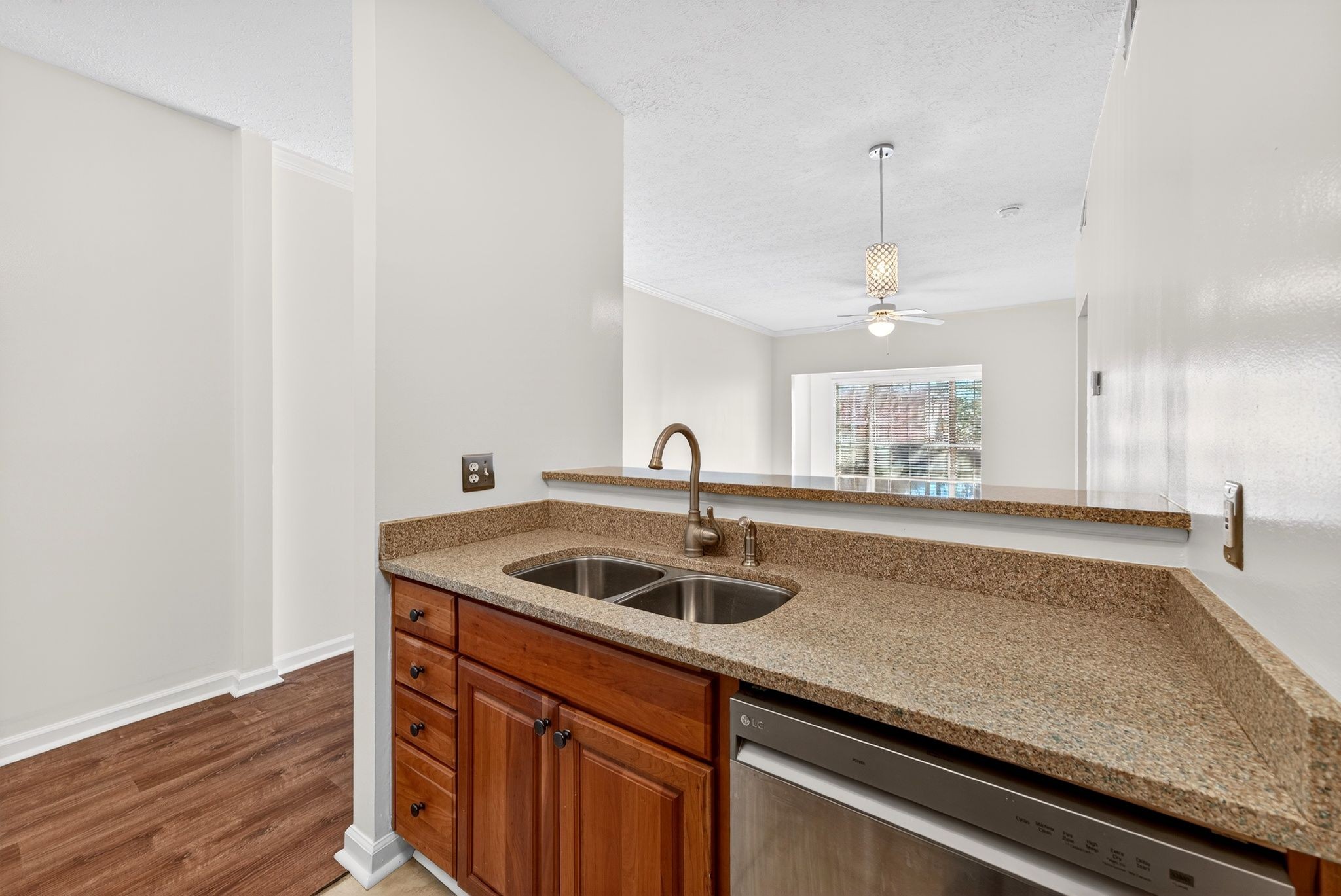 2025 Woodmont Boulevard, Unit 226 Nashville, TN 37215 - Photo 10 of 27