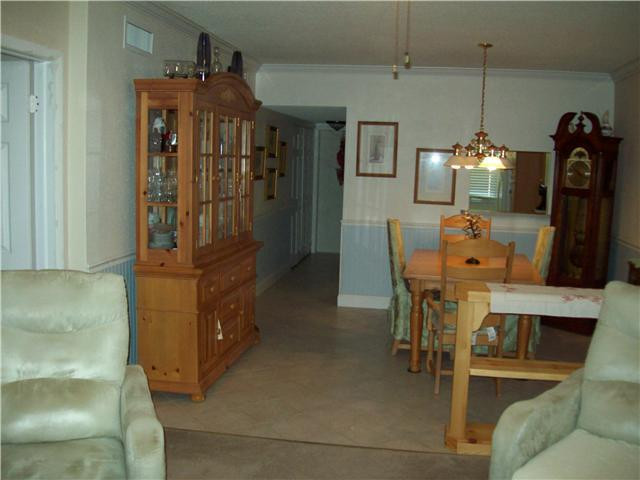 320 South Surf Road, Unit 604 Hollywood, FL 33019 - Photo 11 of 17 Living Room