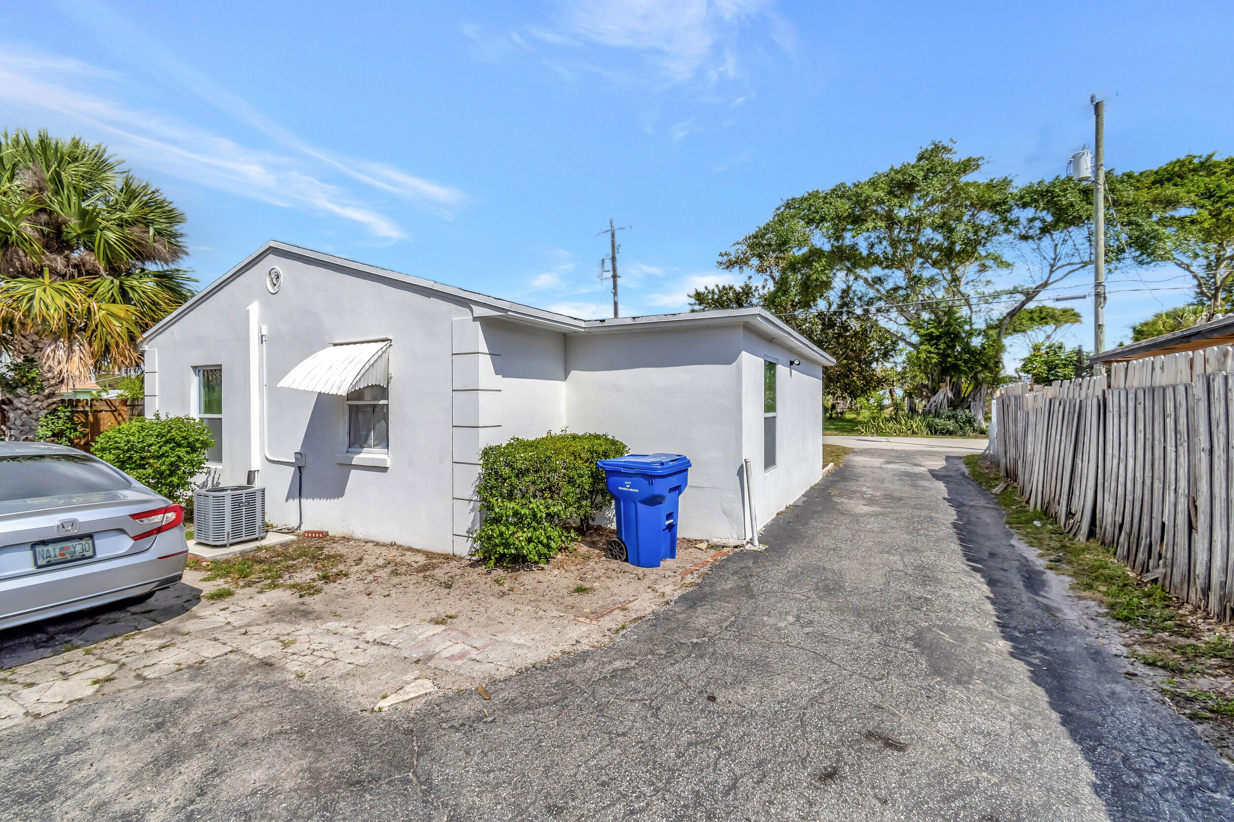 117 West 17th Street, Unit A Riviera Beach, FL 33404 - Photo 7 of 24 22_dsc_2001