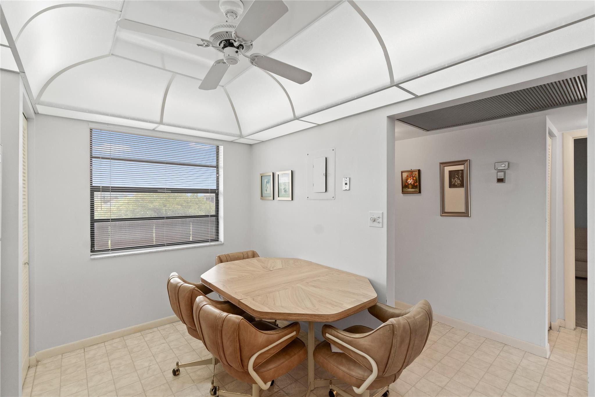 900 Colony Point Circle, Unit 511 Pembroke Pines, FL 33026 - Photo 12 of 38 Photo 7