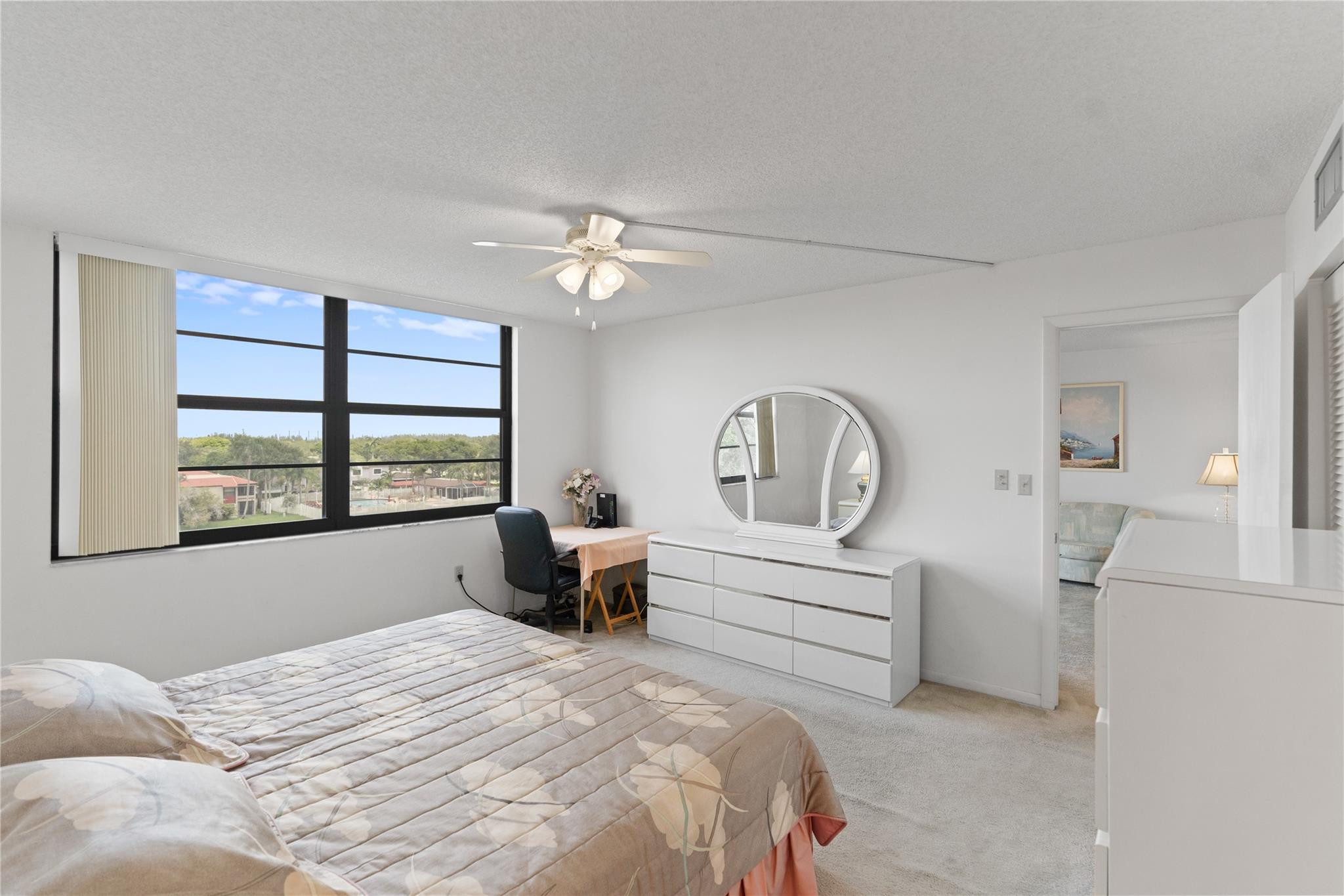 900 Colony Point Circle, Unit 511 Pembroke Pines, FL 33026 - Photo 17 of 38 Photo 12