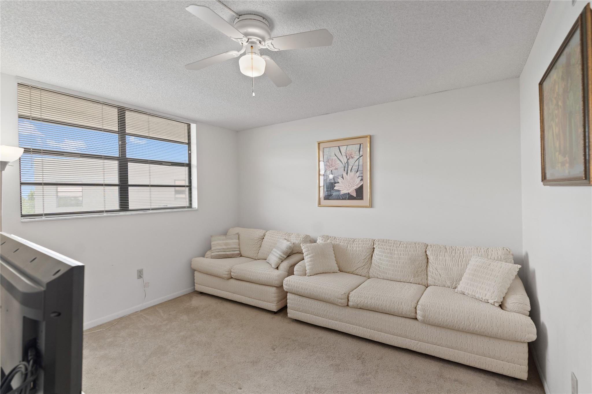 900 Colony Point Circle, Unit 511 Pembroke Pines, FL 33026 - Photo 20 of 38 Photo 15