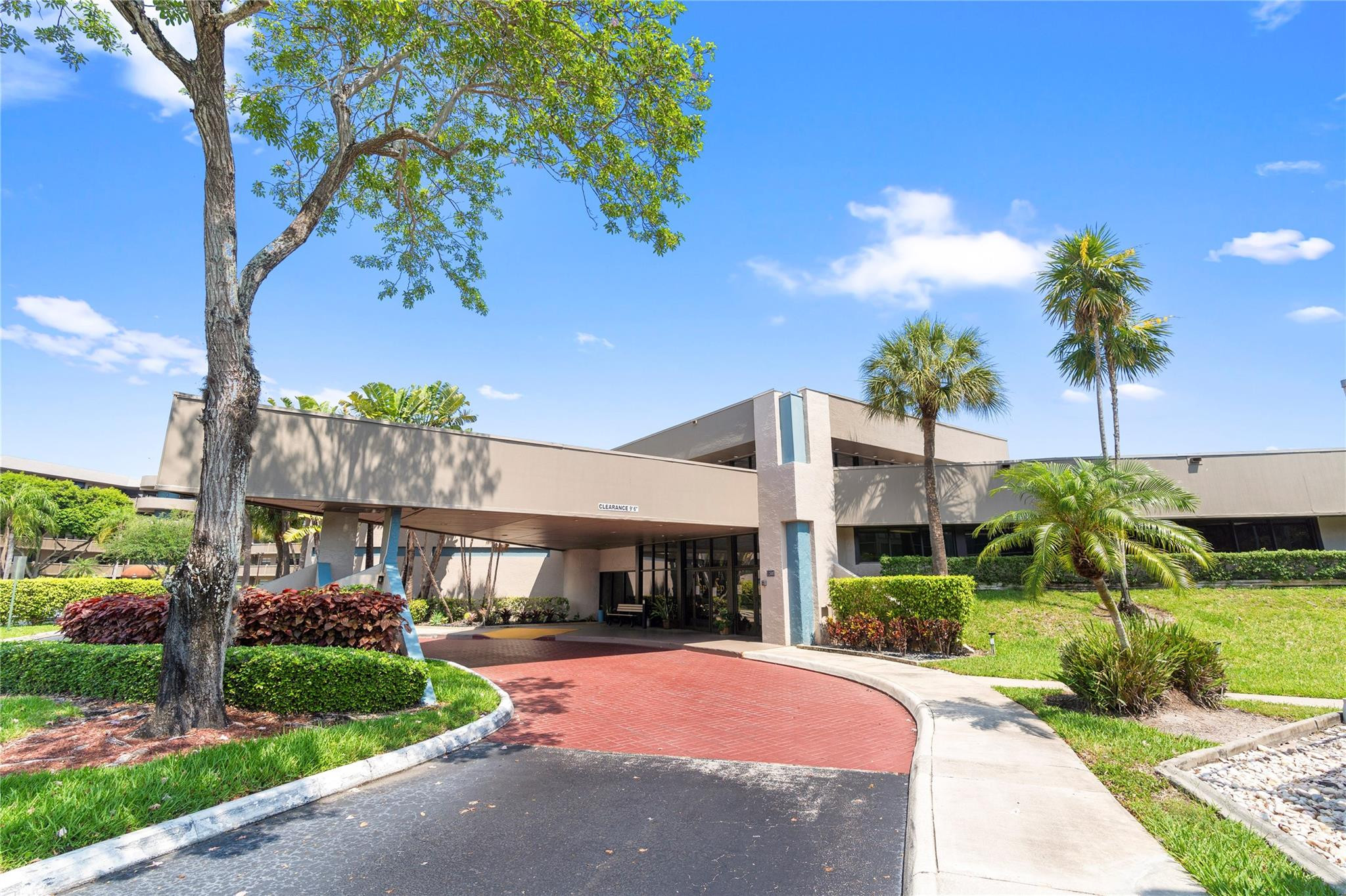 900 Colony Point Circle, Unit 511 Pembroke Pines, FL 33026 - Photo 27 of 38 Photo 27