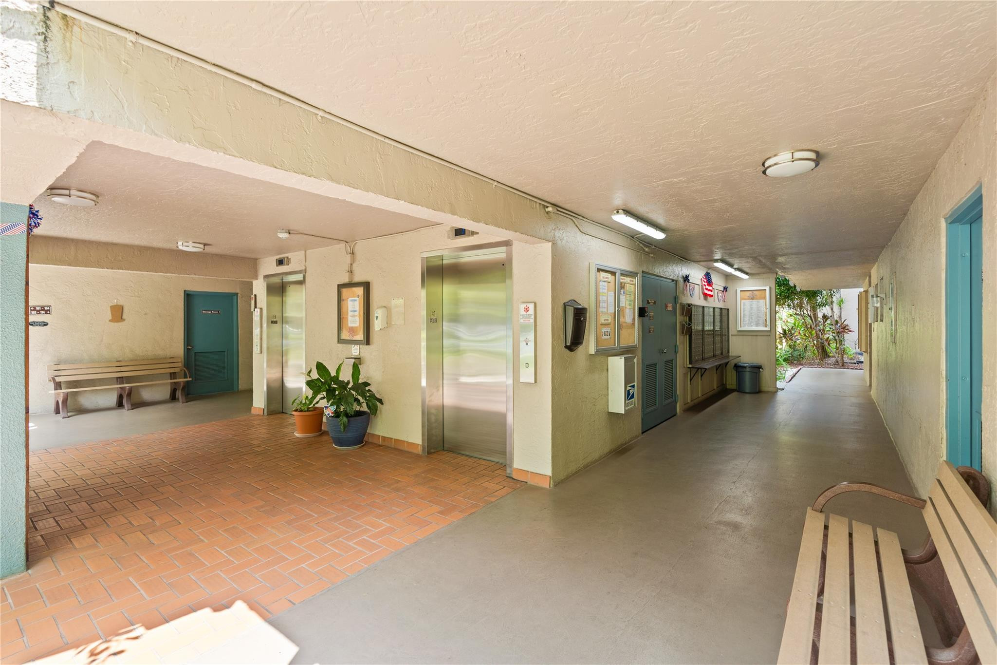 900 Colony Point Circle, Unit 511 Pembroke Pines, FL 33026 - Photo 6 of 38 Photo 20