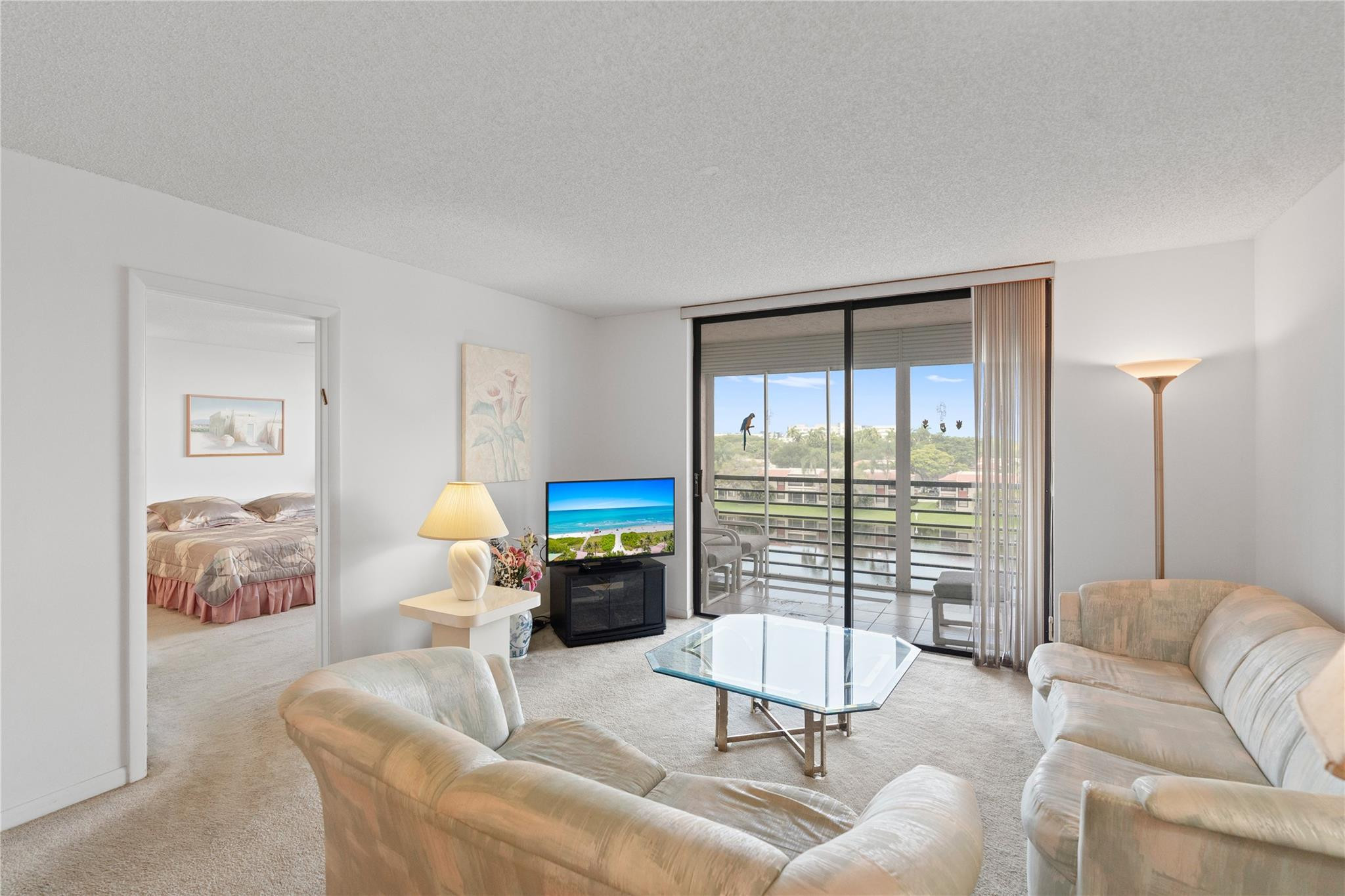900 Colony Point Circle, Unit 511 Pembroke Pines, FL 33026 - Photo 8 of 38 Photo 3