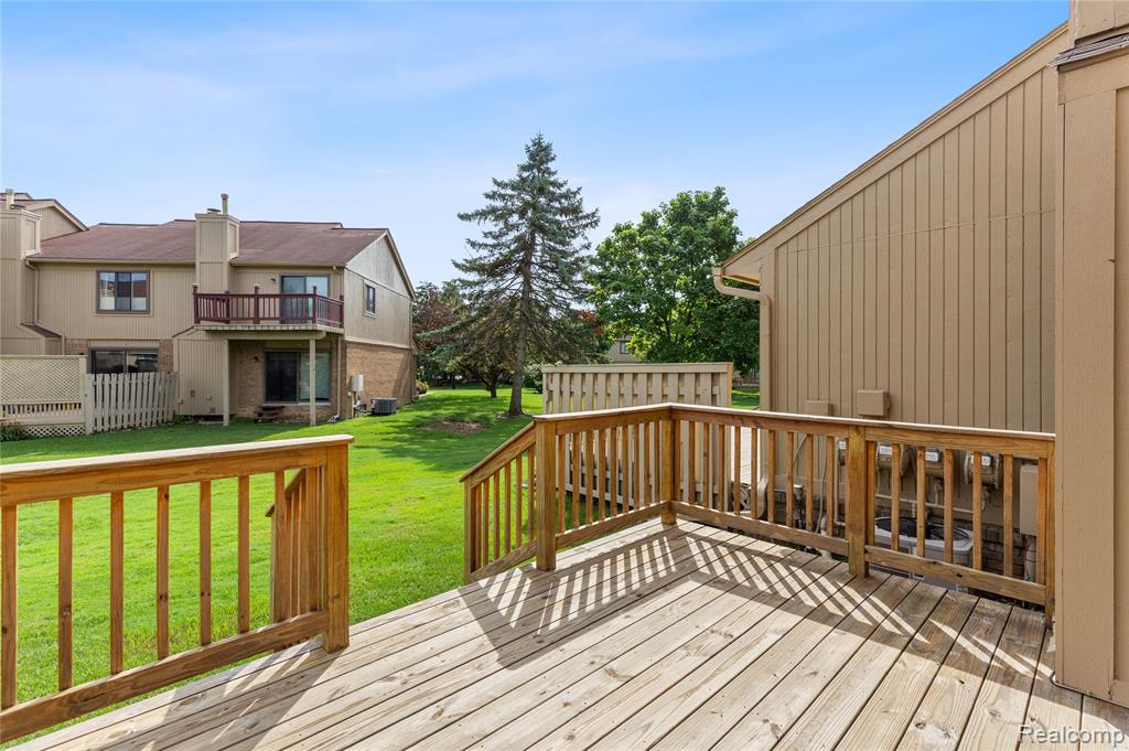 587 Tennyson Rochester Hills, MI 48307 - Photo 29 of 48 Gallery Image 29