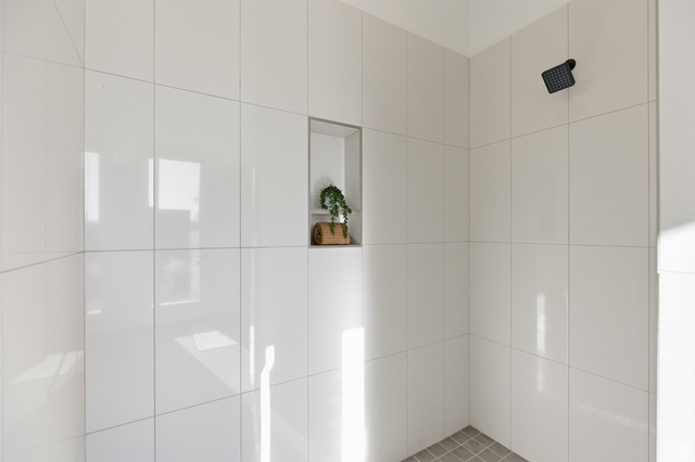 2197 Reserve Circle St. George, UT 84770 - Photo 43 of 57 Bathroom with tiled shower