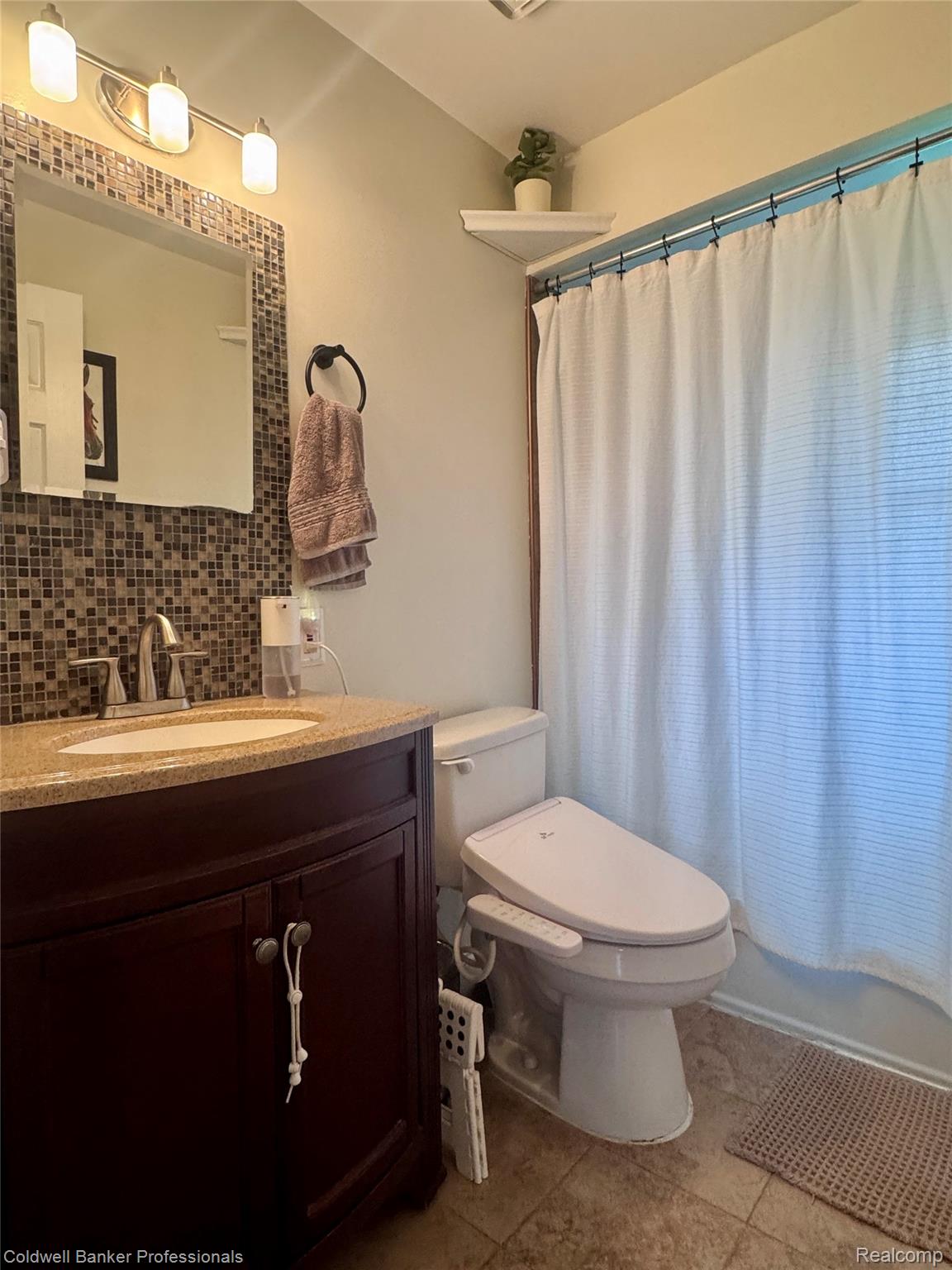 33103 Edgegrove Road Fraser, MI 48026 - Photo 13 of 26 Ceramic tiled shower & floor