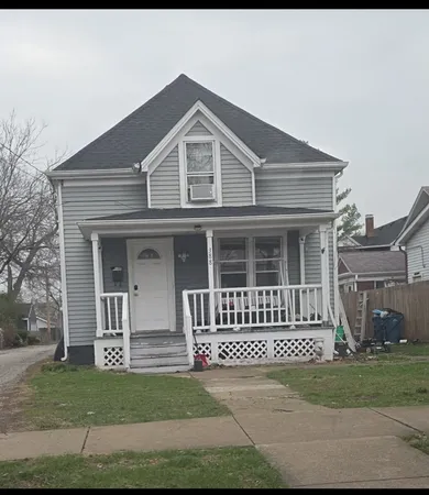 $215,000 | 388 Evans Avenue, Aurora, IL 60505