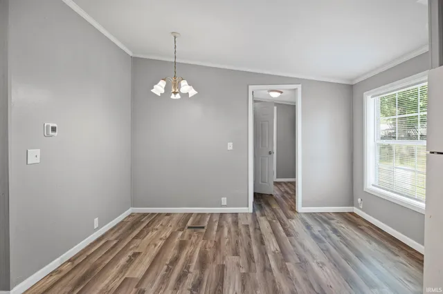 $129,900 | 705 South Clinton Street, West Lebanon, IN 47991