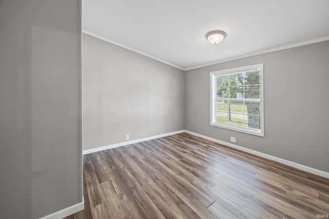 $129,900 | 705 South Clinton Street, West Lebanon, IN 47991