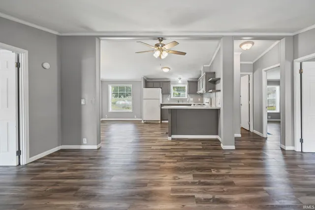 $129,900 | 705 South Clinton Street, West Lebanon, IN 47991