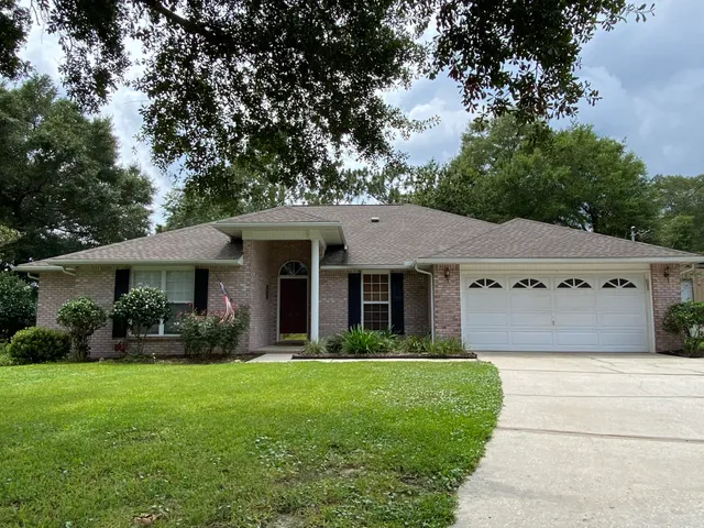 $2,100 | 2800 Pinnacle Point Drive, Crestview, FL 32539