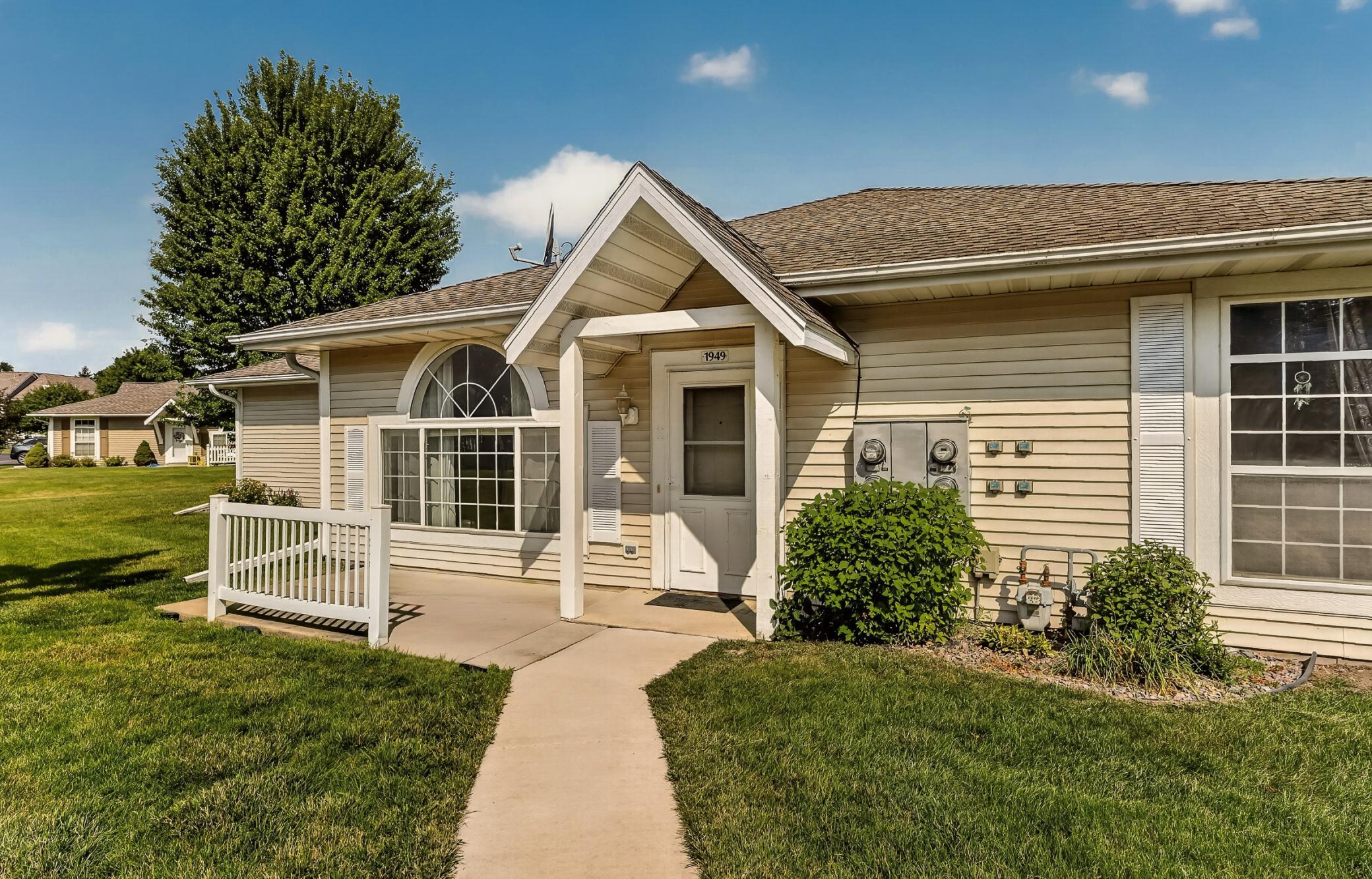 1949 Topaz Pointe Lane Southwest Rochester, MN 55902 - Photo 2 of 21