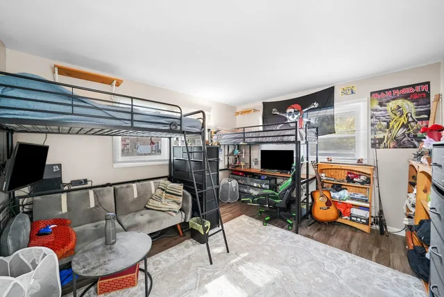 $900,000 | 431 Filweber Court, Antioch, IL 60002