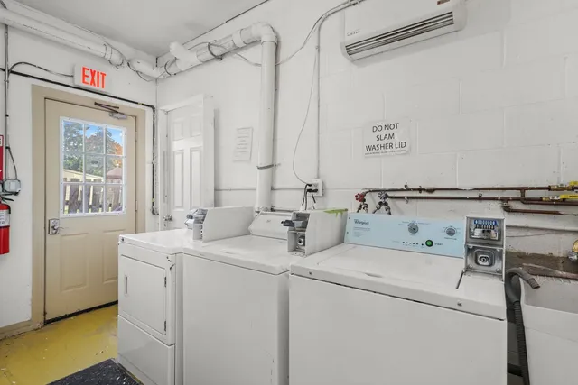 $900,000 | 431 Filweber Court, Antioch, IL 60002