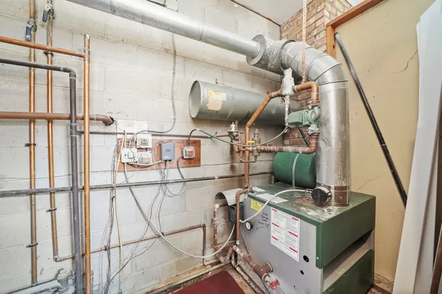 $900,000 | 431 Filweber Court, Antioch, IL 60002