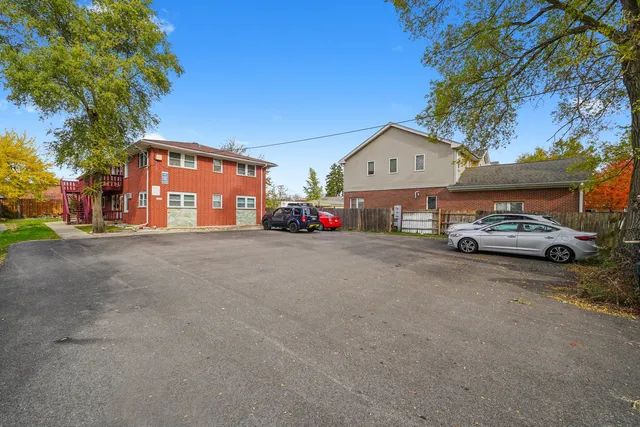 $900,000 | 431 Filweber Court, Antioch, IL 60002